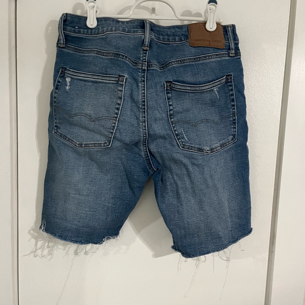 American Eagle Outfitters Distressed Denim Shorts - Picture 4 of 6